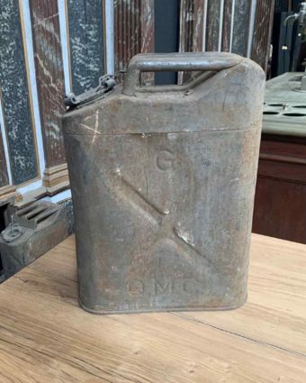 Gasoline jerry can