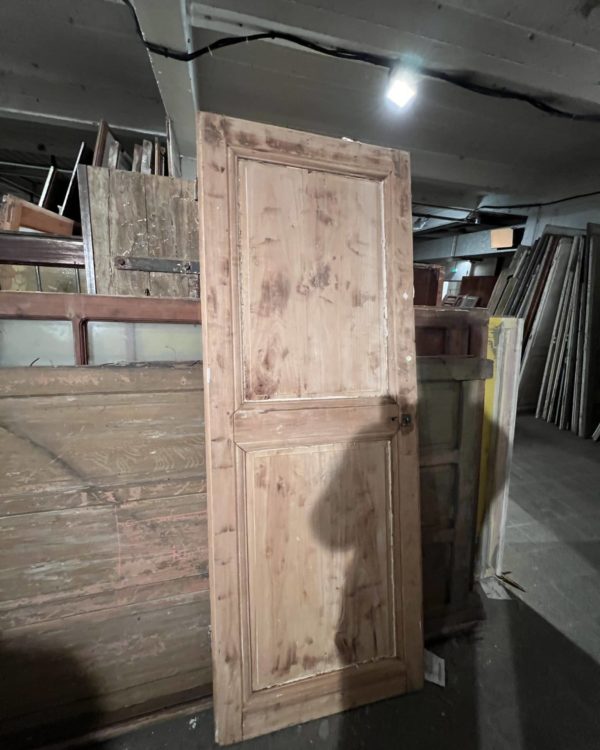 Antique stripped door 81x212 cm