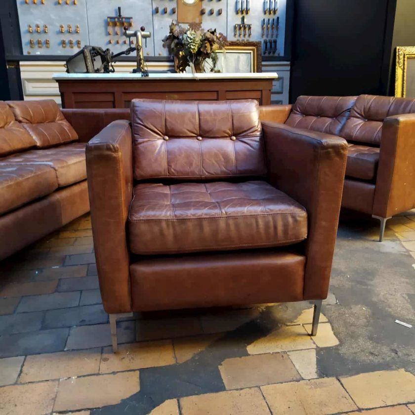 knoll style leather armchair