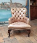 Fauteuil chesterfield chippendale face