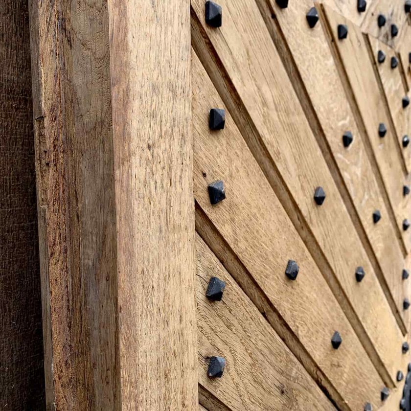 Réédition porte d'entrée en chêne avec bâti, 104,5x202cm.
