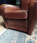 Fauteuil club moustache 3