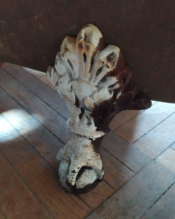 Antique lion paw bathtub.