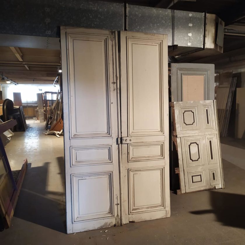 Double cupboard door, 142x255cm.