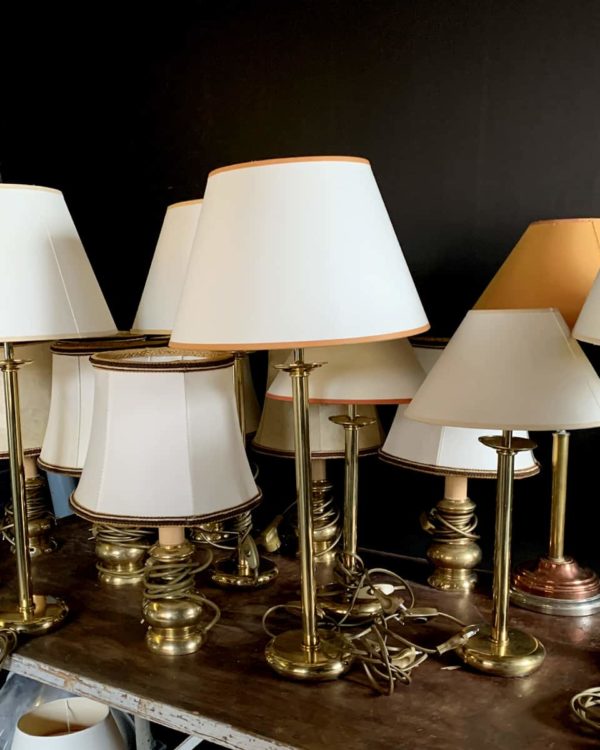 Lampe en laiton de la banque de france, 61x45cm.