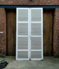 Double volets blancs, 153.5*300cm.