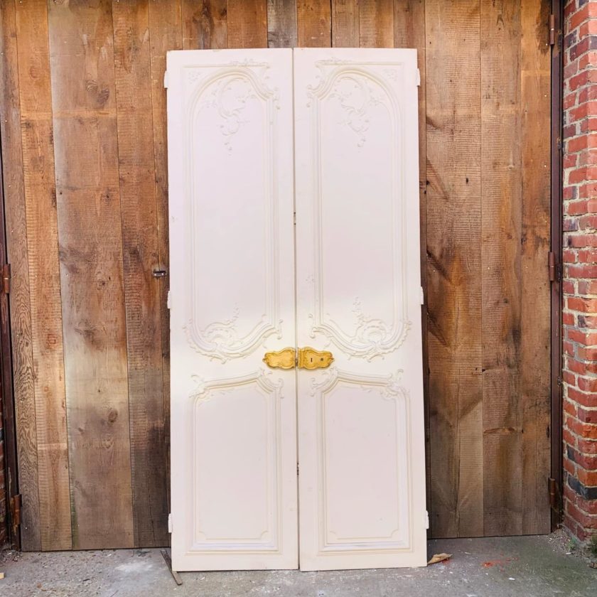 Louis XV style double door front