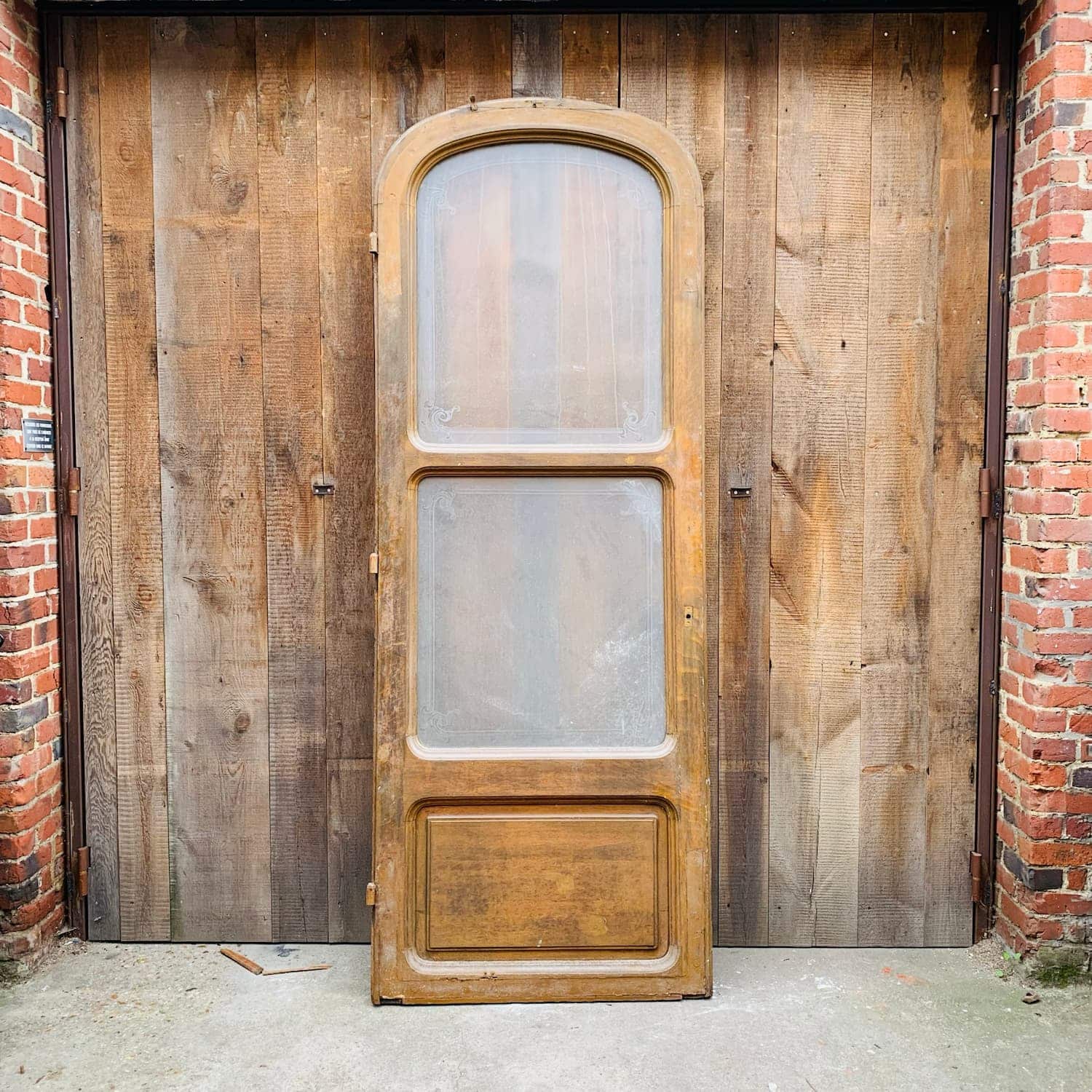 Oak bistro door