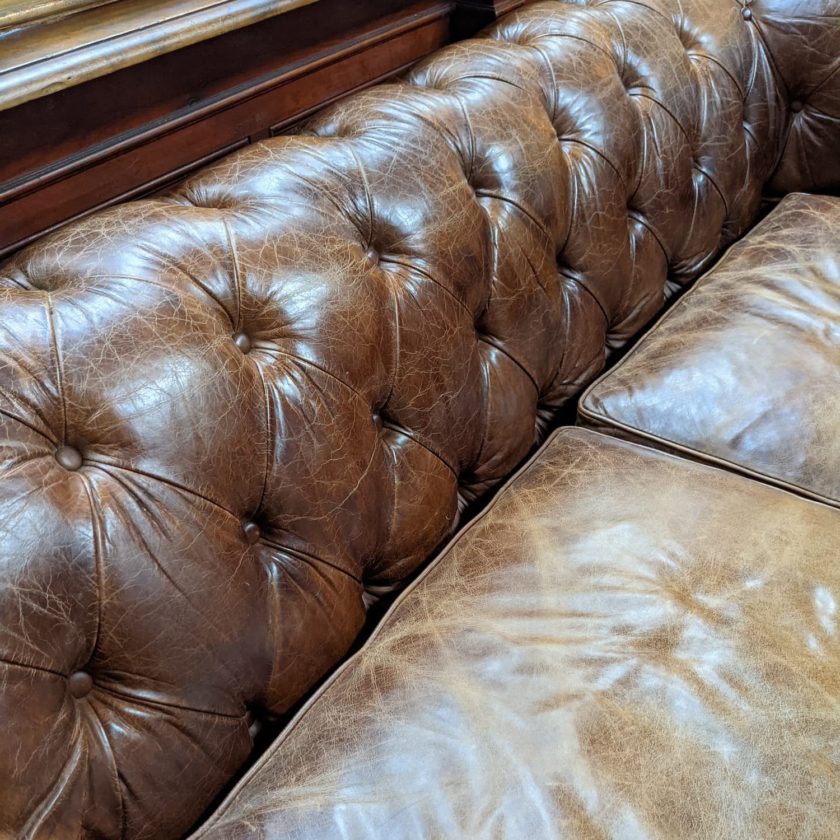 Chesterfield sofa top