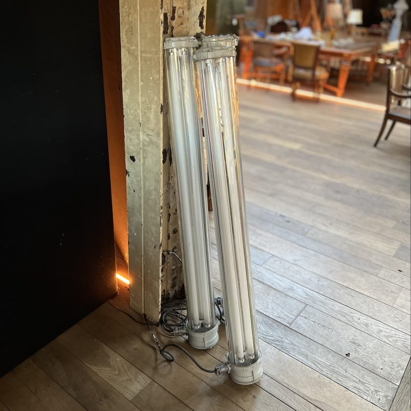 side industrial tube lamp