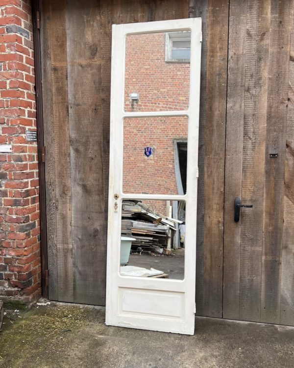 porte ancienne avec miroir back