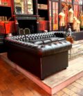 Chesterfield Noir back