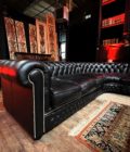 Chesterfield Noir details