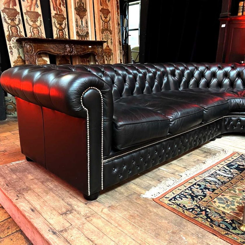 Chesterfield Black side