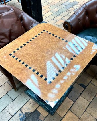 Table Façon loupe top