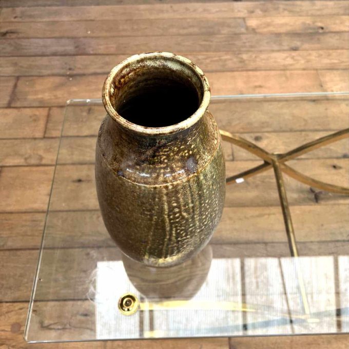 Stoneware vase VINGE top