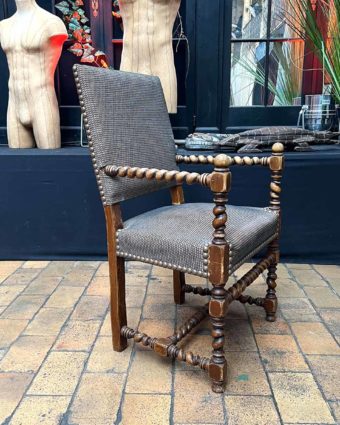 Fauteuil en bois tourné