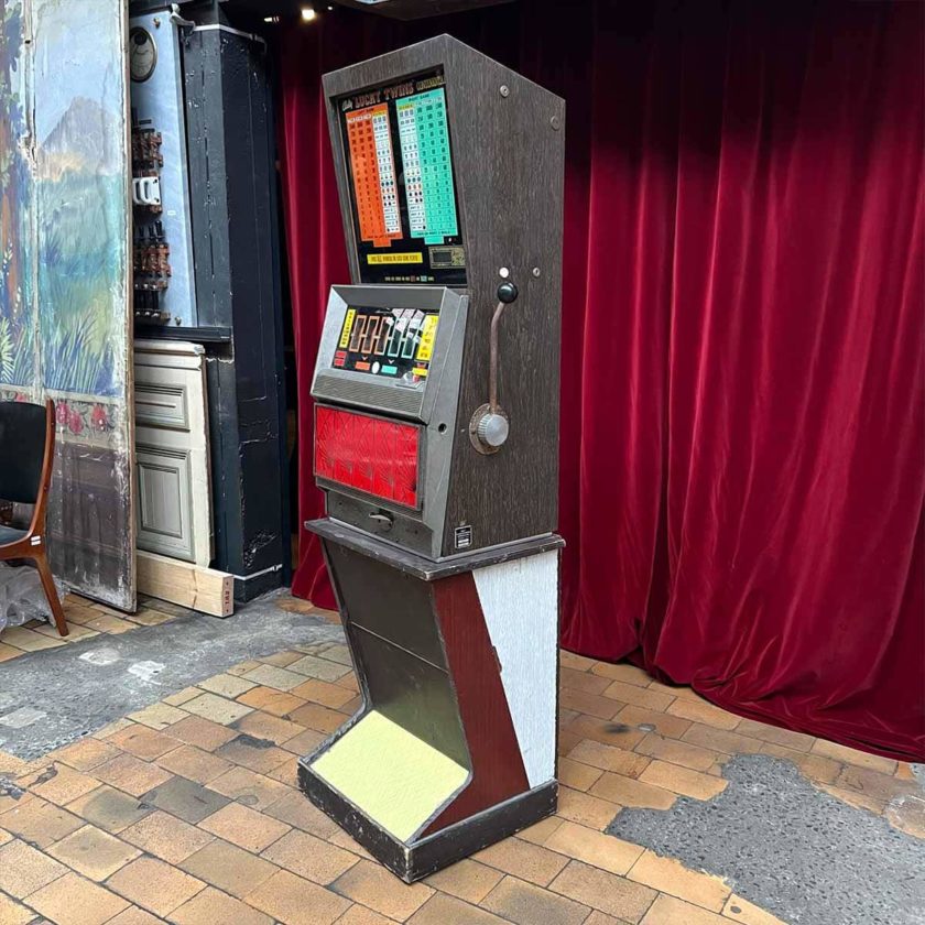 side slot machine
