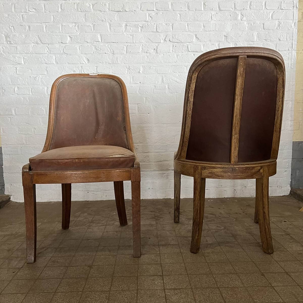 Banque de France oak gondola chair