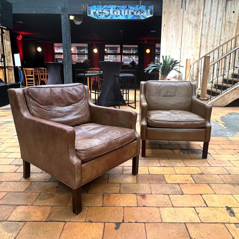 Pair of side leather armchairs