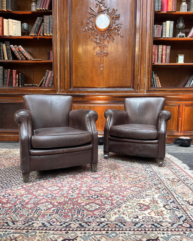 Set of 9 club chairs