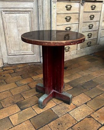 Round bistro table for 2 persons