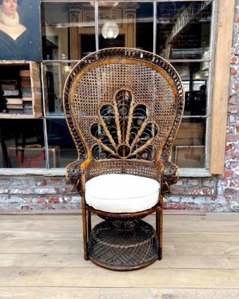 Emmanuelle front armchair