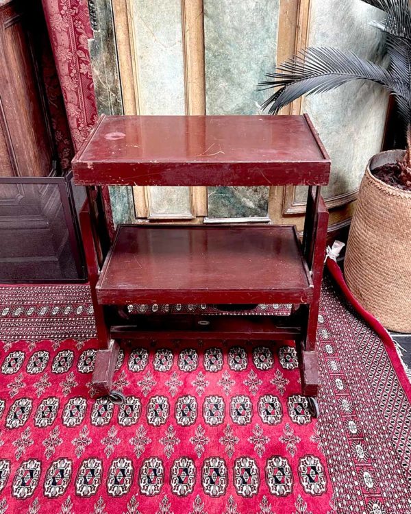 English table on casters front