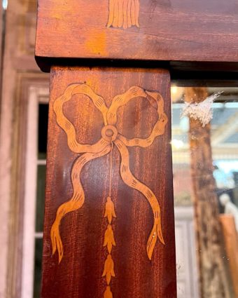 Trumeau in marquetry zoom