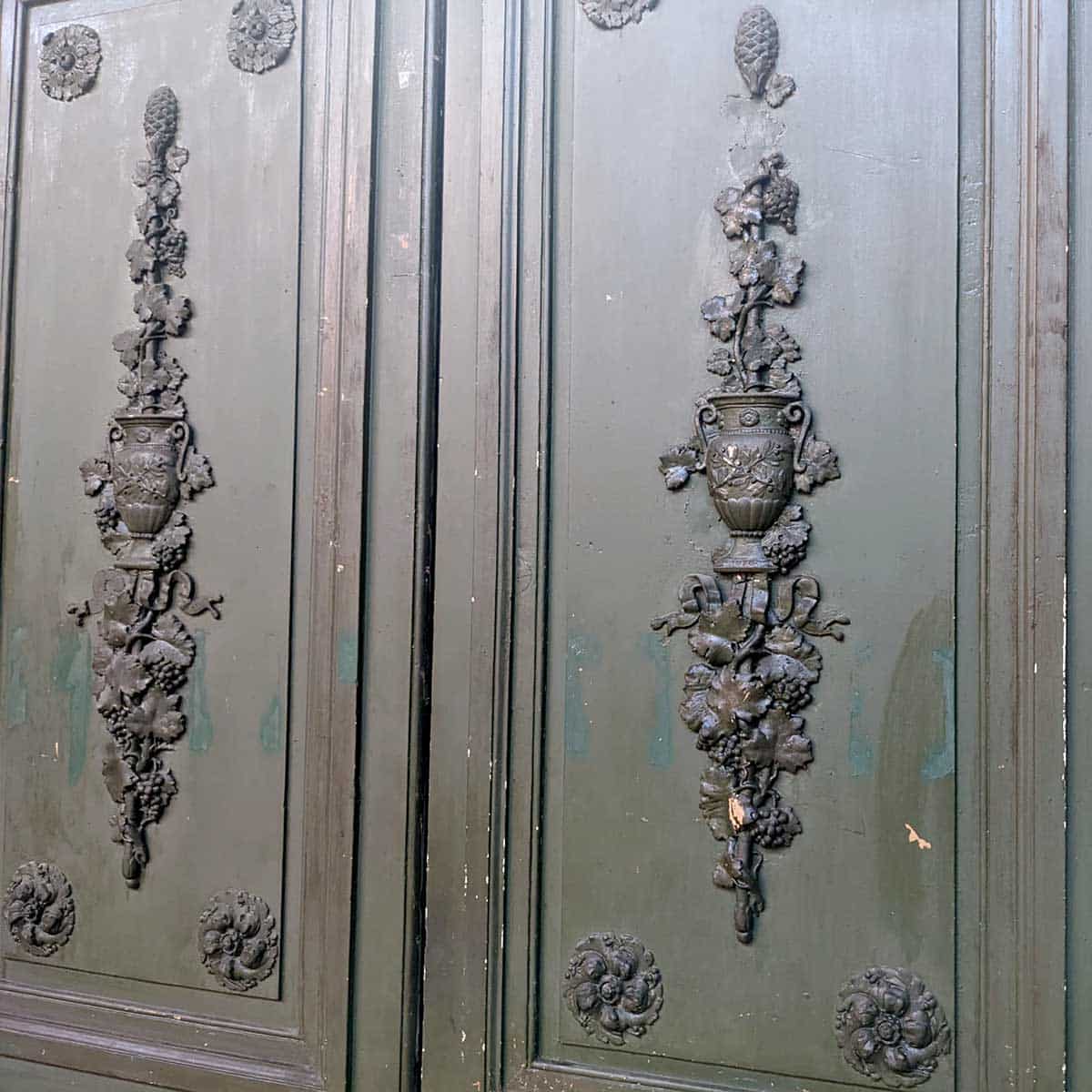 Double porte de style directoire side 1 | Matériaux Authentiques Double porte de style directoire side 1