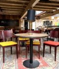 Table dessus fond de wagon