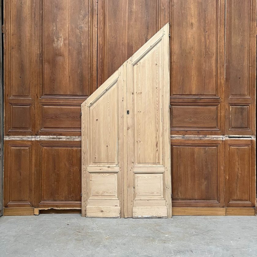 IMG_5261 | Matériaux Authentiques Double porte sous escaliers