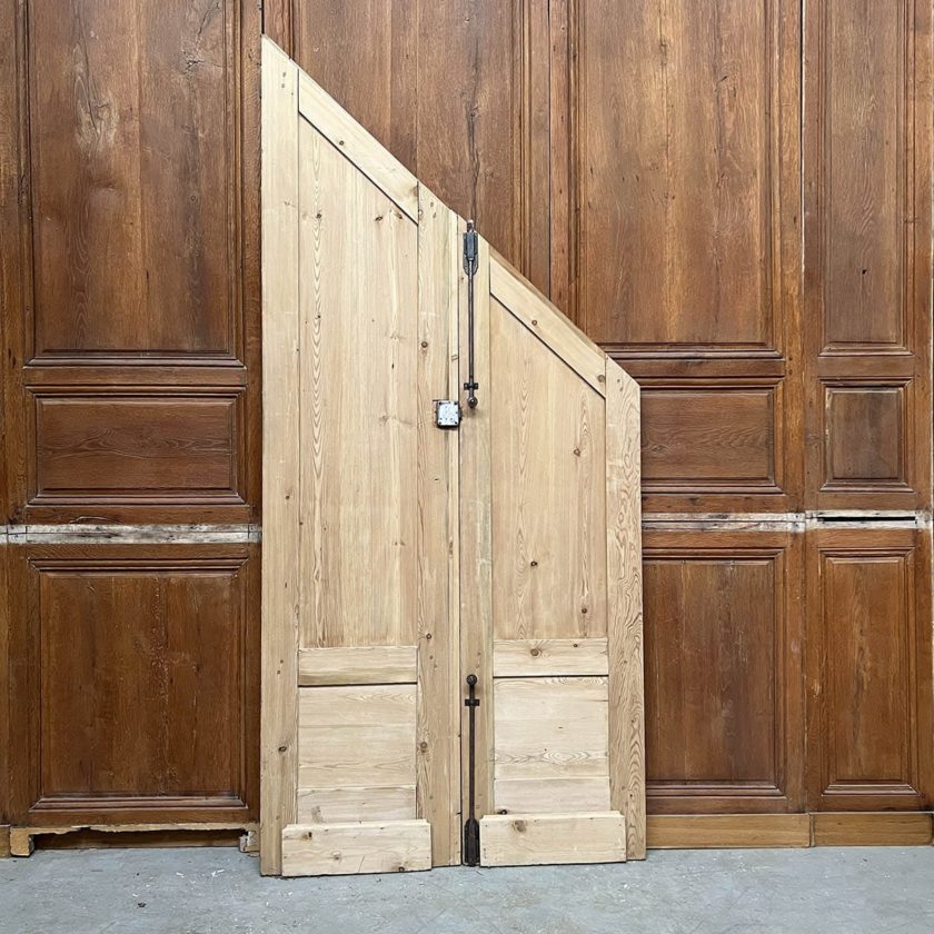 IMG_5262 | Matériaux Authentiques Double porte sous escaliers