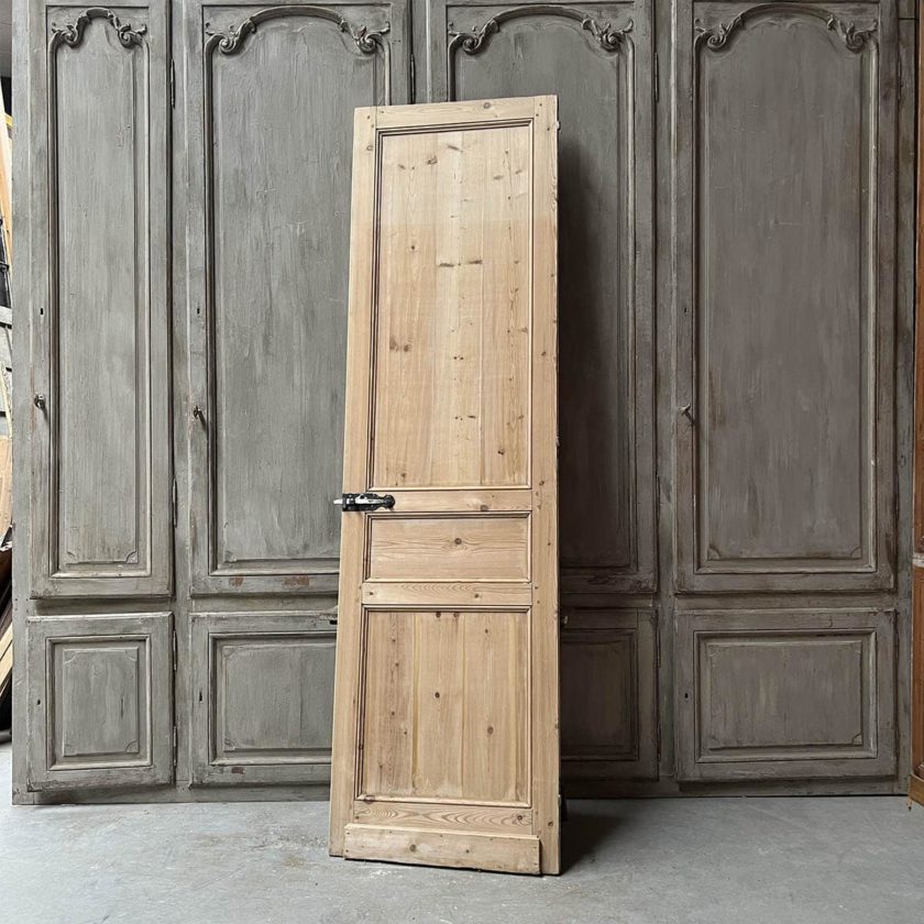 IMG_5537 | Matériaux Authentiques Porte de placard décapée 75x260cm