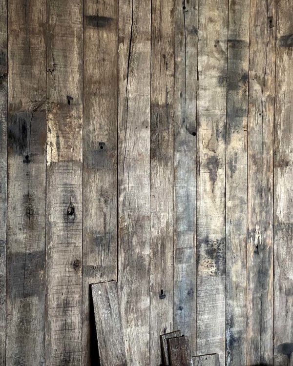 Old oak siding side