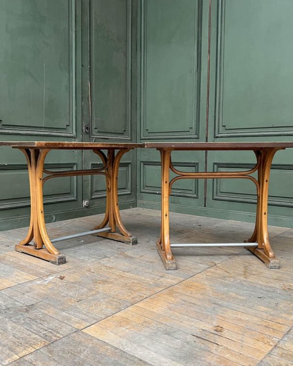 Table bistrot de style thonet