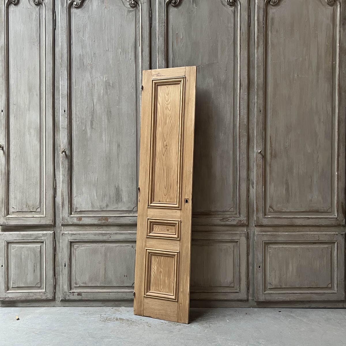 Porte de placard décapée 50,5×218,5cm