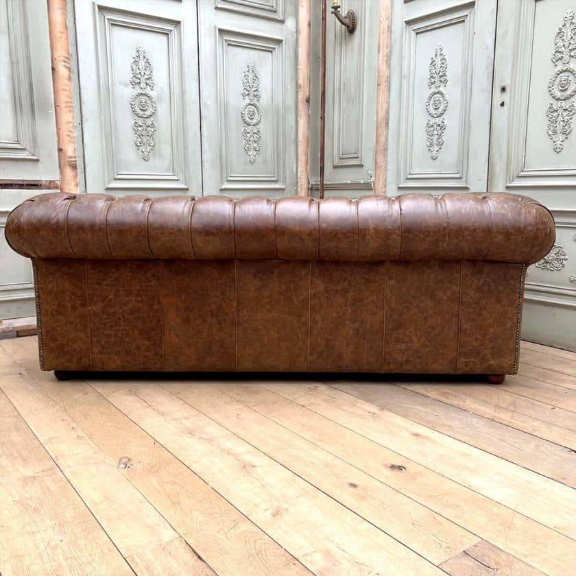 Chesterfield brown back