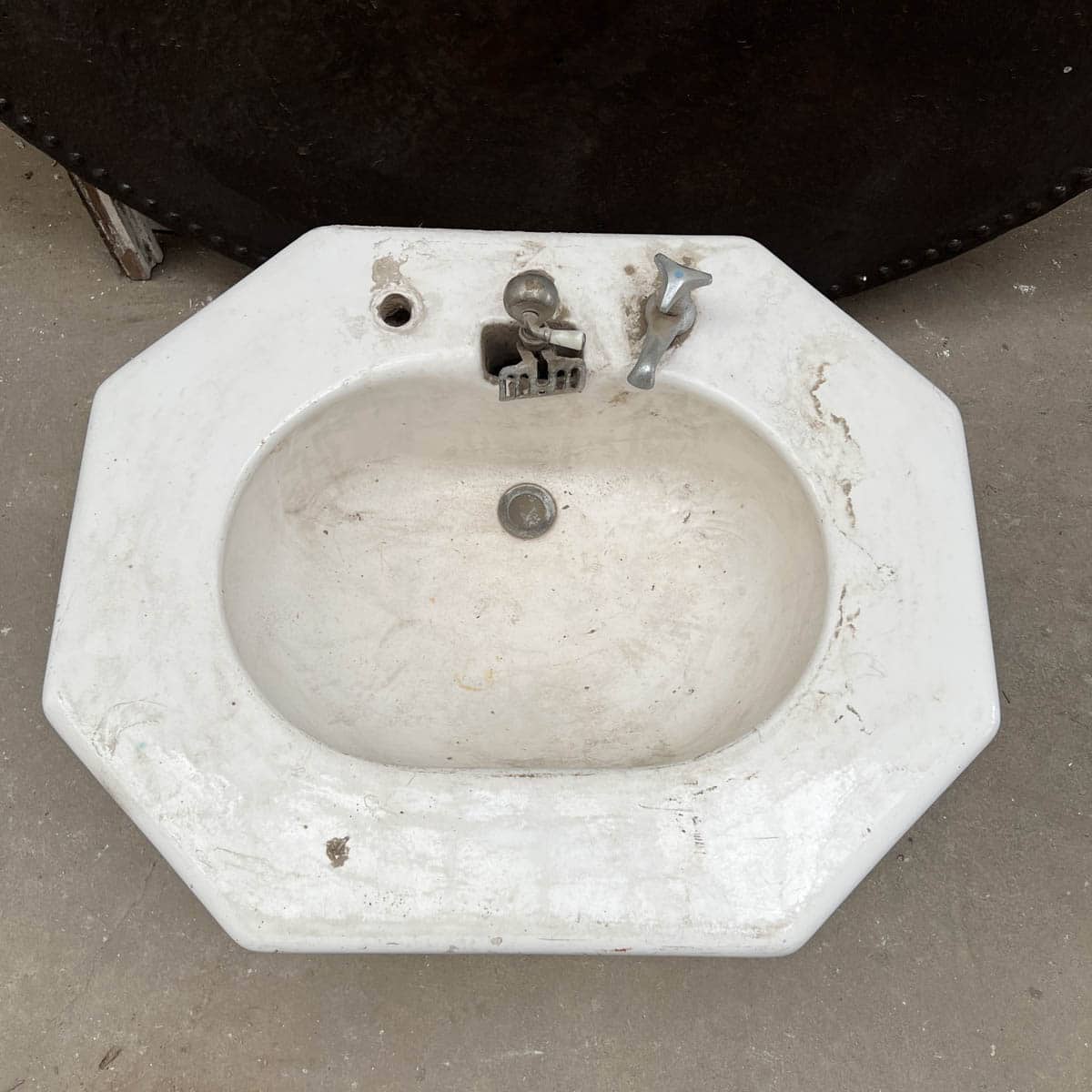 IMG_6029 | Authentic Materials Antique pedestal washbasin