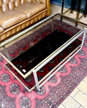 Table basse en laiton et inox avec verre fumé top