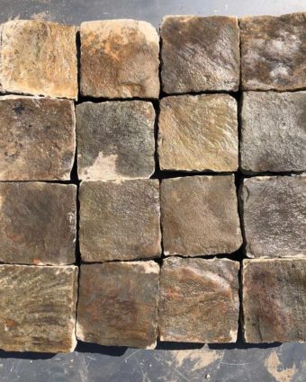 pavé des flandres in sandstone top