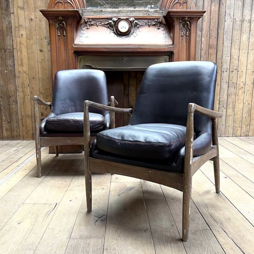Paire de fauteuil en cuir style scandinave