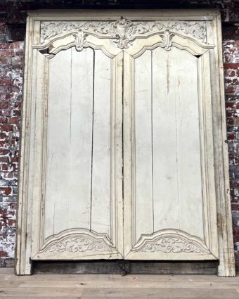 Façade de placard ancienne