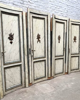 4 curved doors and 2 cupboard fronts, Louis XVI motif, marbled paint set side