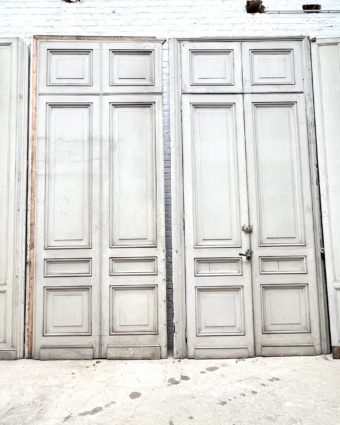 Haussmannian woodwork with double front door