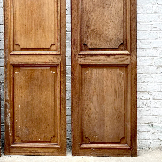 Four cabinet doors in oak zoom right