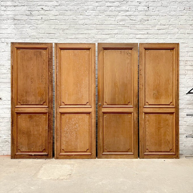 Four cabinet doors in oak front