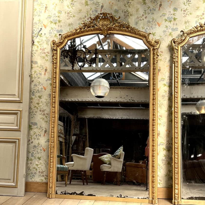 Paire de Trumeau de style Louis XV en dorure miroir mercure left