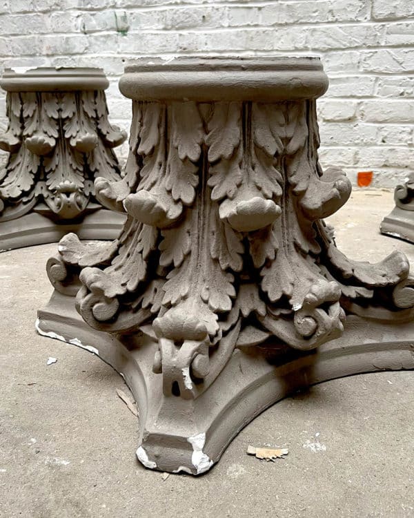WhatsApp-Image-2023-09-29-at-111234-1 | Matériaux Authentiques Anciens pieds de colonne grise avec leurs socles