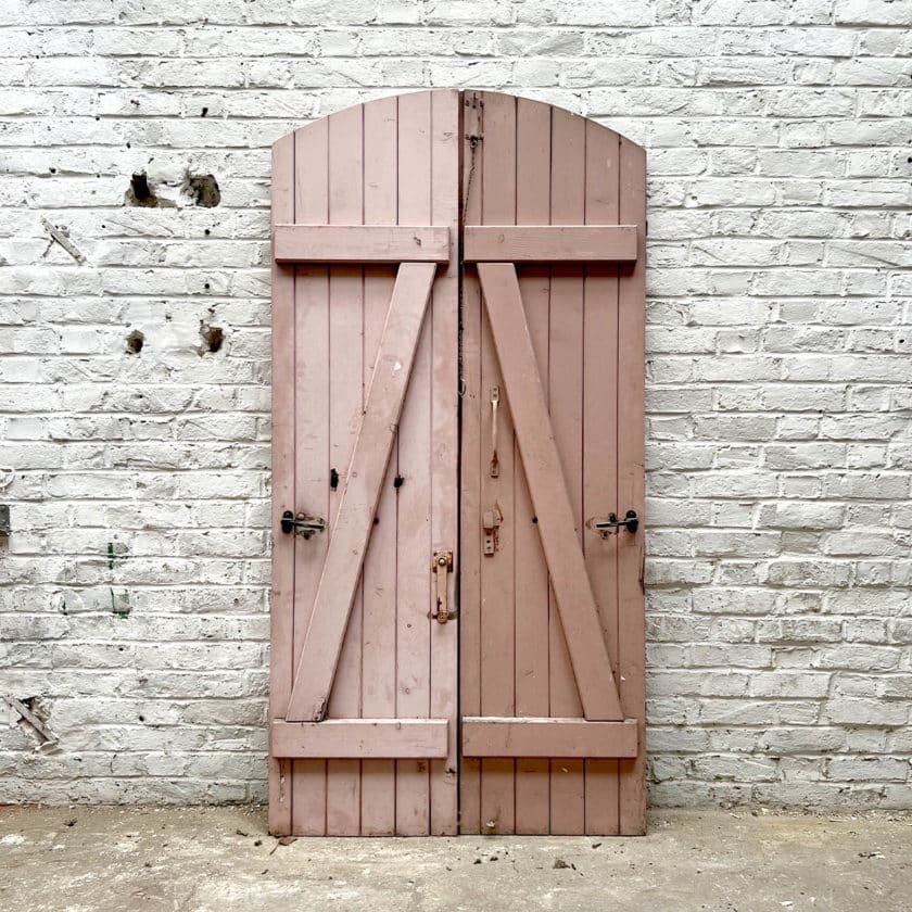 IMG_0984 | Matériaux Authentiques Paire de volets rose 94x188,5 cm